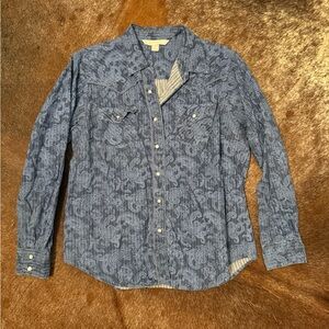 Women’s Button Up Shirt